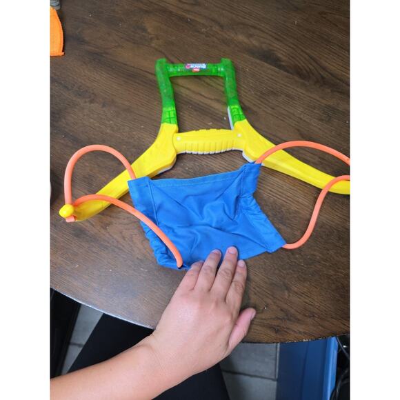 Bunch O Balloons Tropical Party Slingshot - Picture 8 of 16